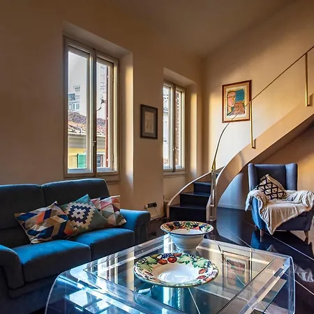 아파트 Borgo San Lorenzo Attico Duomo